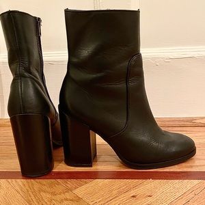 Steve Madden Black Leather Bootie